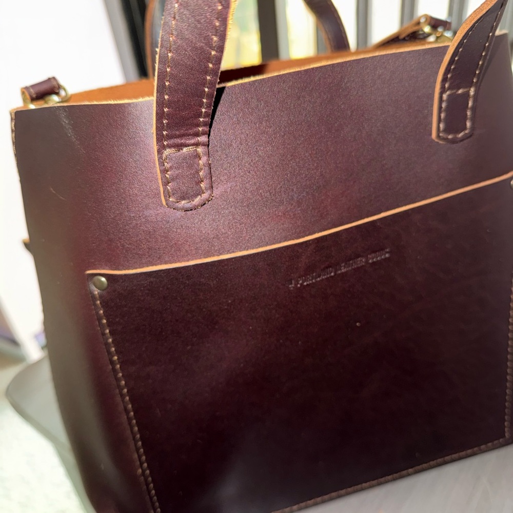 NWOT -Grizzly  - Portland Leather Goods Medium Crossbody Tote (snap)